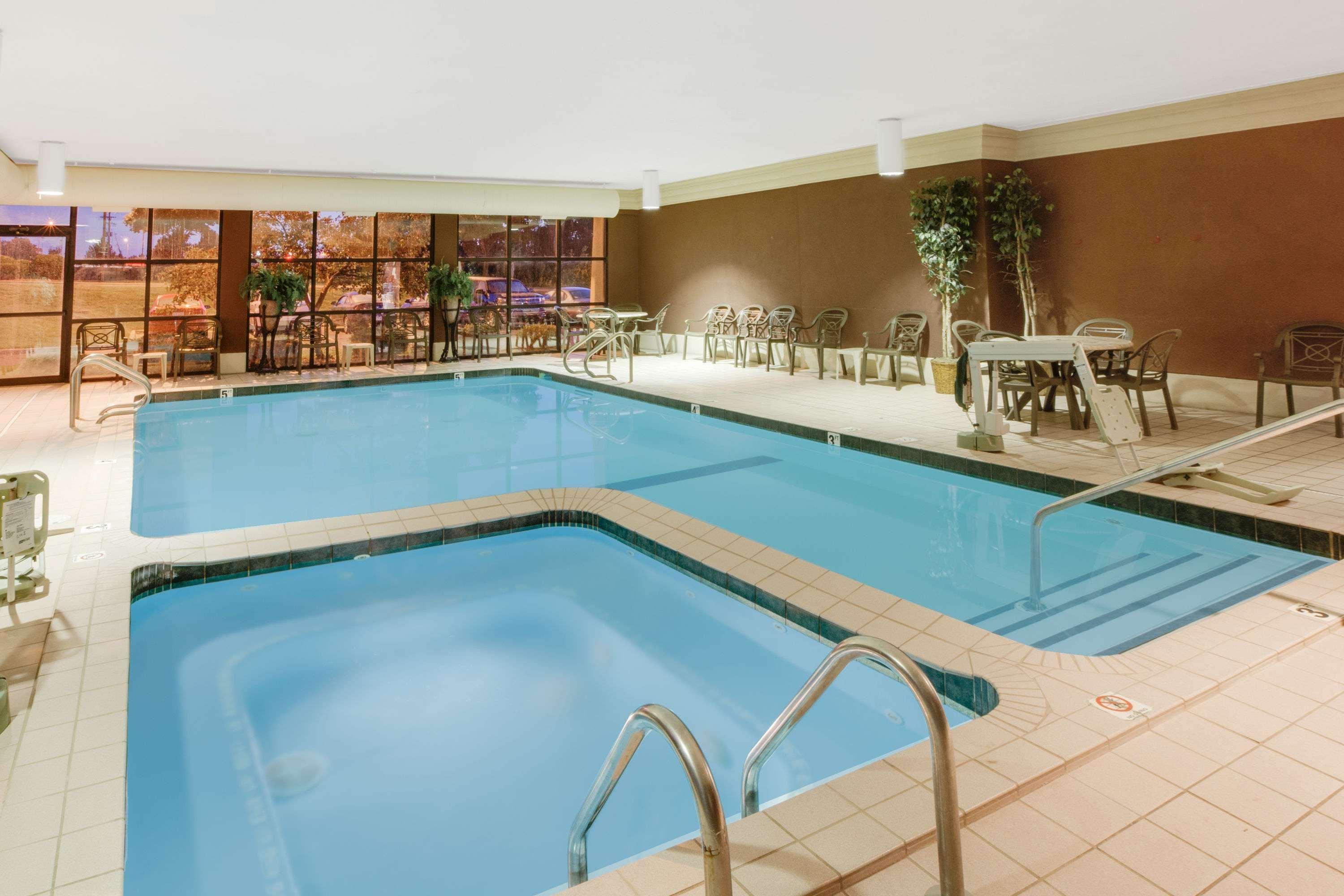 Baymont By Wyndham Traverse City Exteriér fotografie
