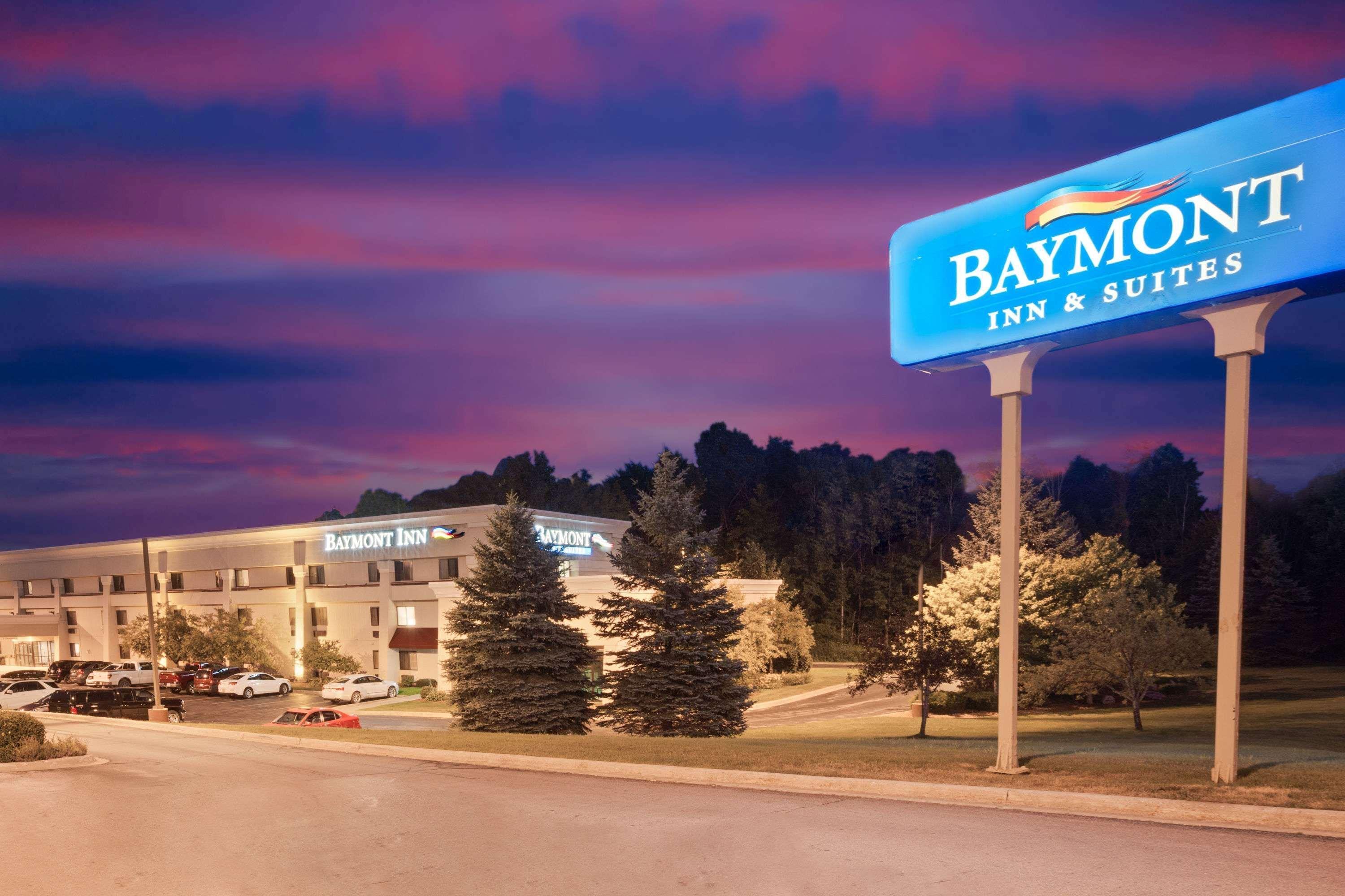 Baymont By Wyndham Traverse City Exteriér fotografie