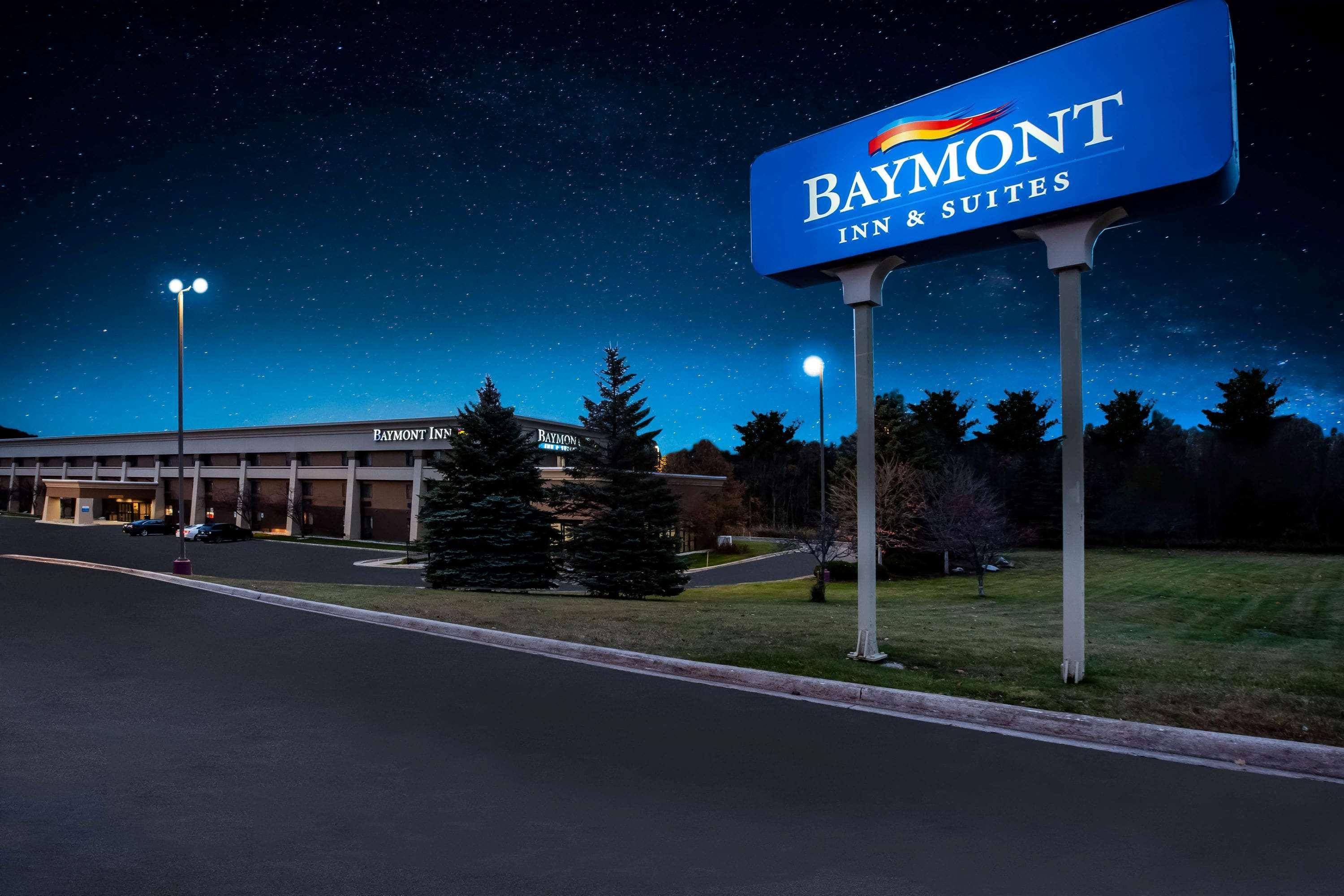 Baymont By Wyndham Traverse City Exteriér fotografie